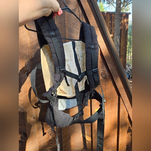 Ergobaby - Picture 4 of 6